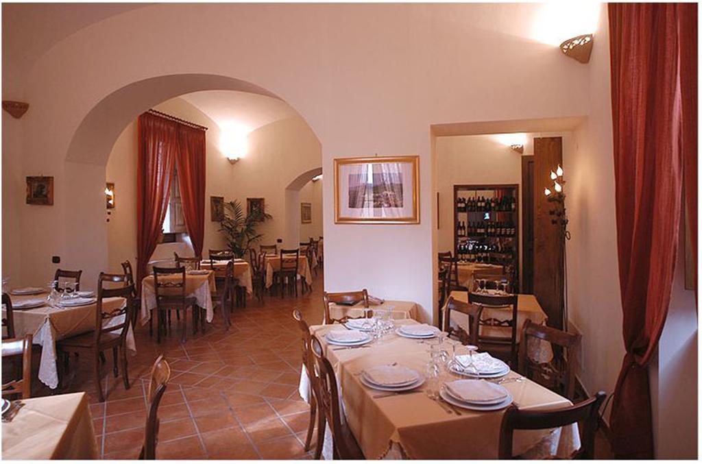 Hotel Ristorante Novecento Caserta Exterior photo